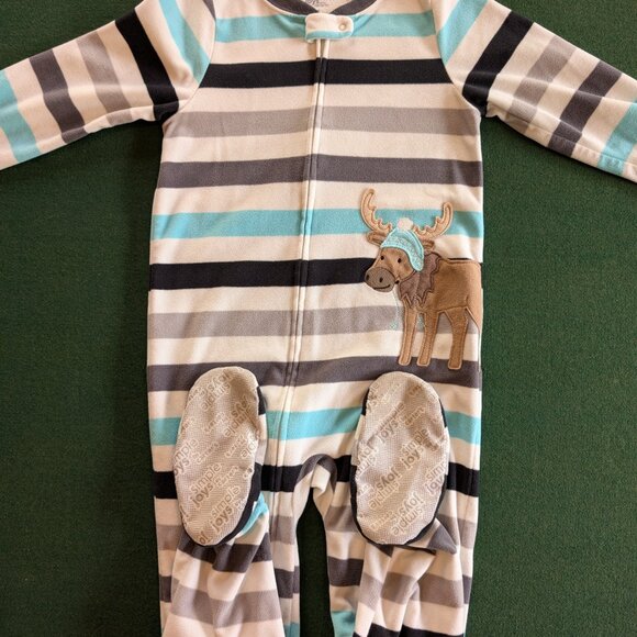 Bundle of Carter's Boy's Full-zip, Fleece, Footed Pajamas 5T 💙 - Picture 10 of 11